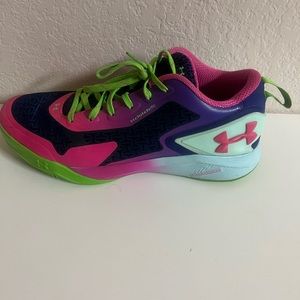 Steph Curry size 12, in great condition.